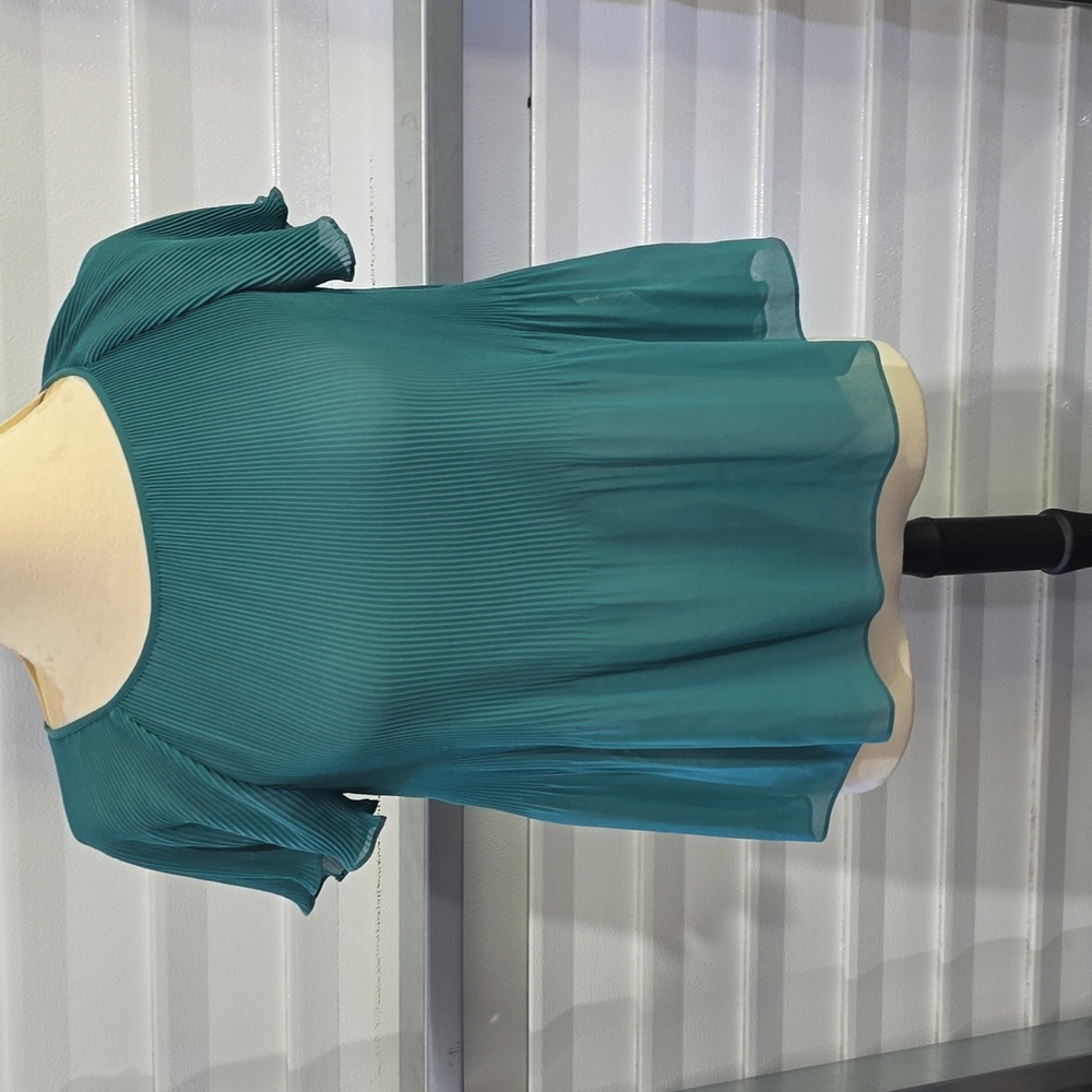 Banana Republic Teal Pleated Blouse‎ Size XS